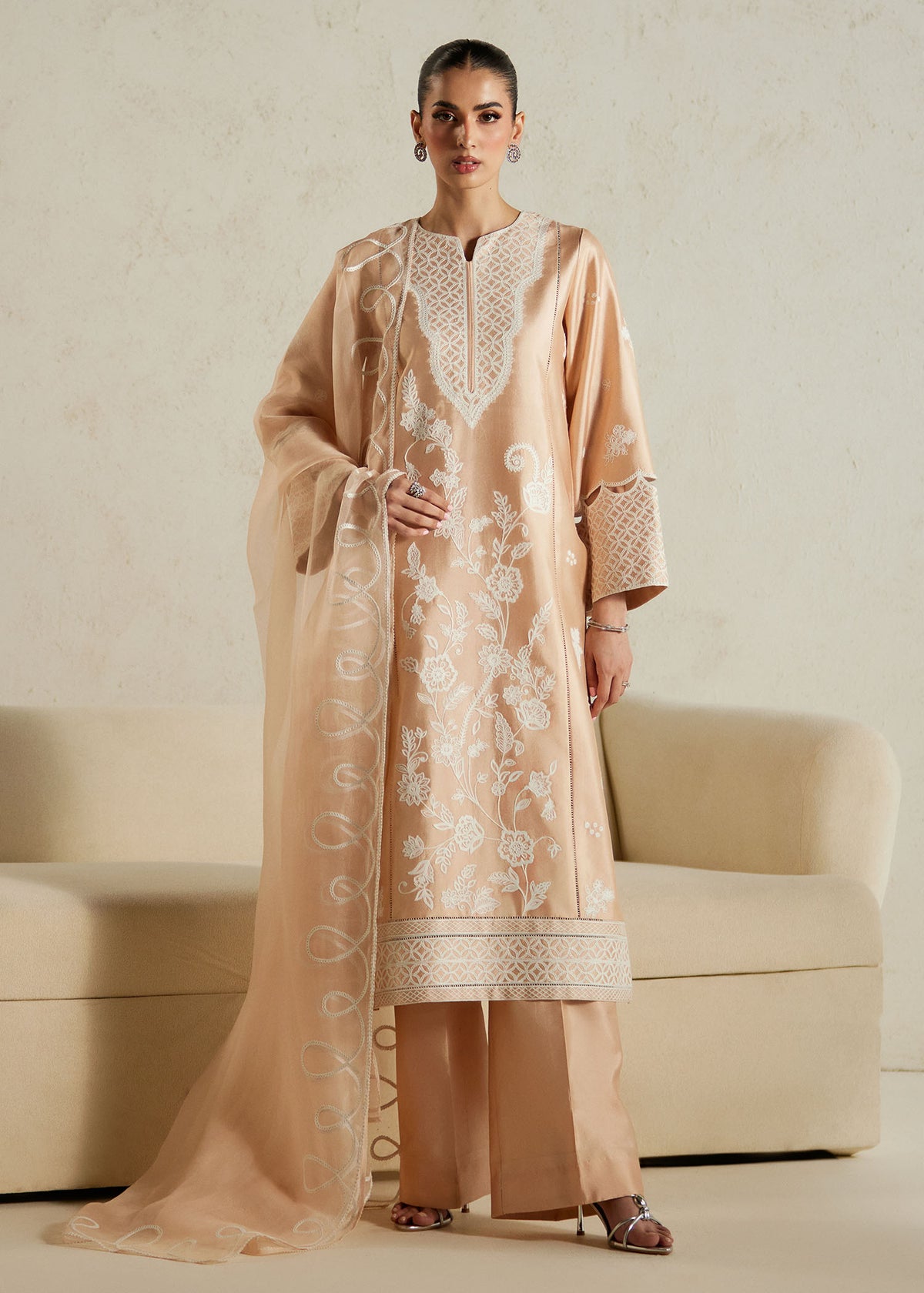 Naira — Mélange luxury pret, image 1